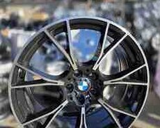 BMW G30 diskləri R20