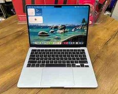 Apple Macbook M4, 16GB Skybule