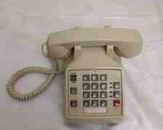Masaüstü vintaj telefon