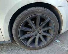 Yokohama təkərləri 235, 45 R18