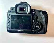 Canon EOS 5D Mark III + Canon EF 24-70mm f, 2.8 L (