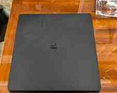 PlayStation 4 Slim 1TB