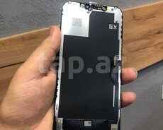 Apple iPhone 12 Pro Max ekranı
