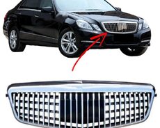 Mercedes W212 radiator barmaqlığı