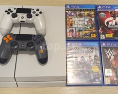 PlayStation 4
