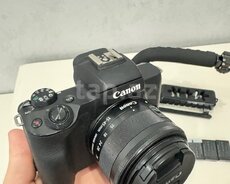 Footoaparat Canon m50