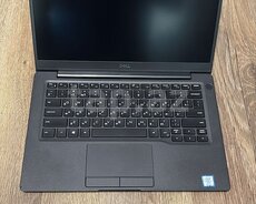 Noutbuk Dell 7300