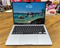 Apple Macbook M4 16GB