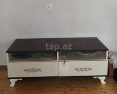 Servant və TV altlığı