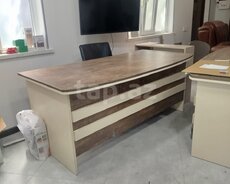 Ofis masası