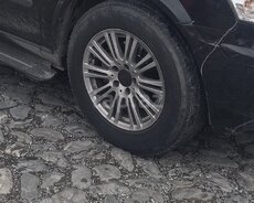 Mercedes təkəri R16