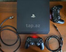 PlayStation 4 Slim konsol paketi + oyunlar