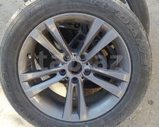 BMW təkərləri 235.55 R18