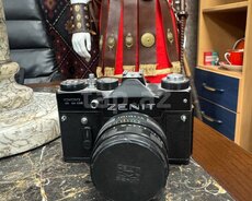 Antik fotoaparat Zenit