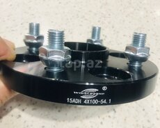 Hyundai Accent spacer