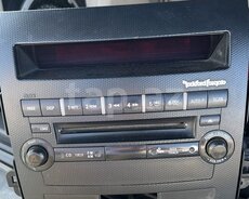Mitsubishi Outlander 2007 maqnitolası