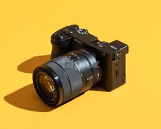 Sony A6400 + 16-50mm Kit Lens