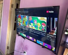 TCL televizor