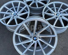 BMW F10 diskləri R20 Vossen