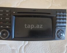 Mercedes-Benz monitoru