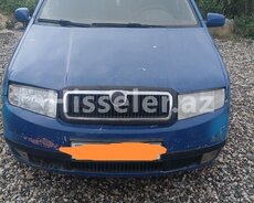 Skoda Fabia Qapı Baqaj Ban hissələri