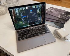 Apple MacBook Pro 13 Touch Bar 2020