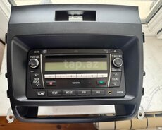 Toyota Land Cruiser LC200 maqnitolası