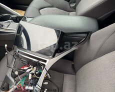 Hyundai Grandeur, Hyundai Azera monitoru