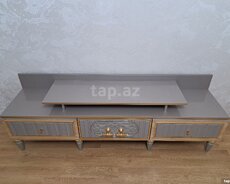 Televizor altlığı