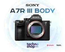 Sony A7R III Body