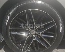 Pirelli təkərləri 245 45 R18