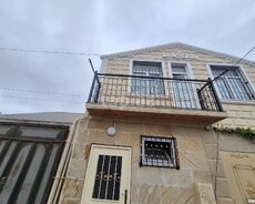 Həyət evi, Biləcəri qəs
