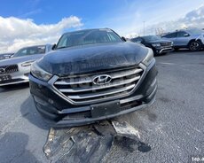 Hyundai Tucson qapısı