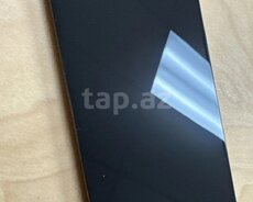 iPhone 15 ekranı