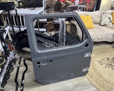 Jeep Wrangler qapısı