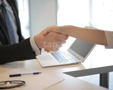Məlumat meneceri tələb olunur