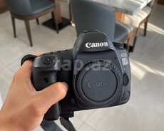 Canon 5D Mark 4
