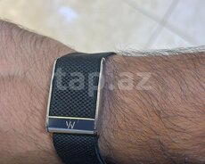 Whoop MG Black smart qolbağı