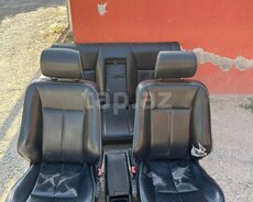 Mercedes W210 salonu