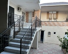 Həyət evi, Polad Həşimov küç. 15a