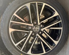 Toyota Camry 2026 təkərləri