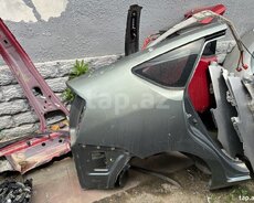 Toyota Prius arxa sağ qanadı