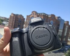 Fotoaparat Canon 6D Mark II