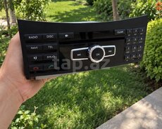 Mercedes E-Class W212 monitoru