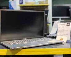 Asus VivoBook 17