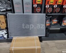 Toyota camry rav 4 hibrid  su radiatoru