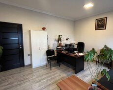 Ofis icarəyə verilir, Məmməd Araz 20 küç