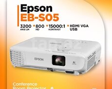 Proyektor Epson EB S05