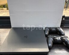 Playstation 4 Slim