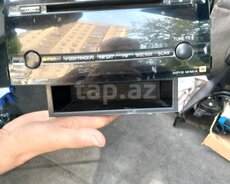 Toyota Prius maqnitolası